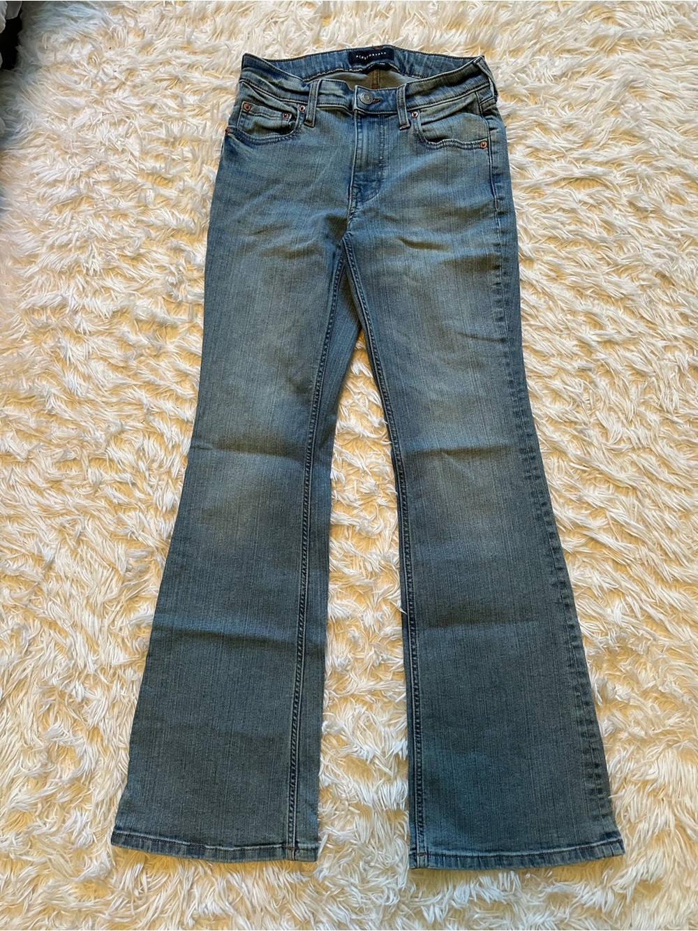 Aeropostale Women's Mid-Rise Flared Jeans sz 2 Regular